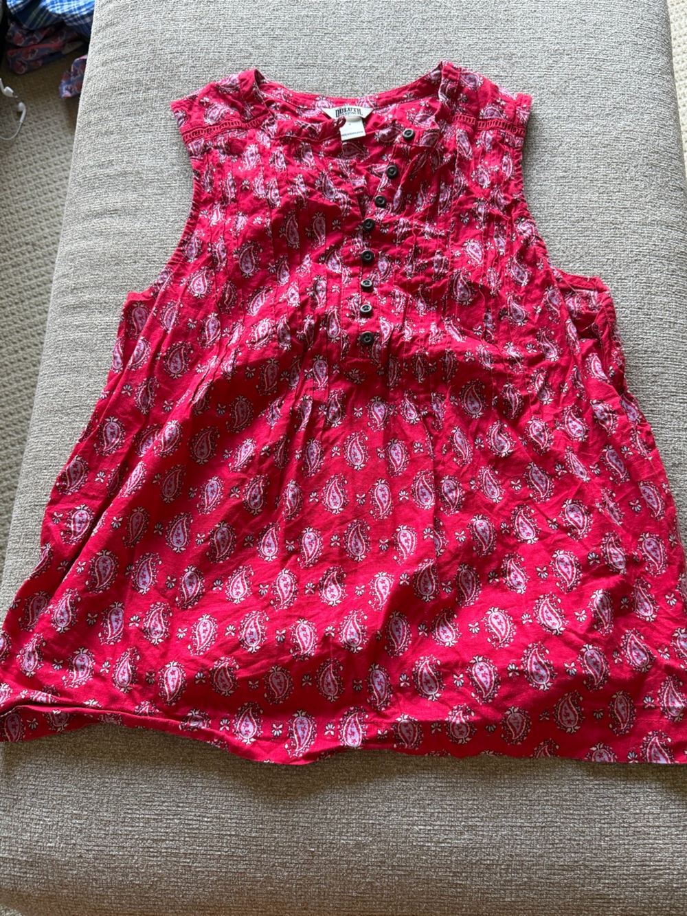 Duluth Trading Co Red Paisley Sleeveless Button-Front Top